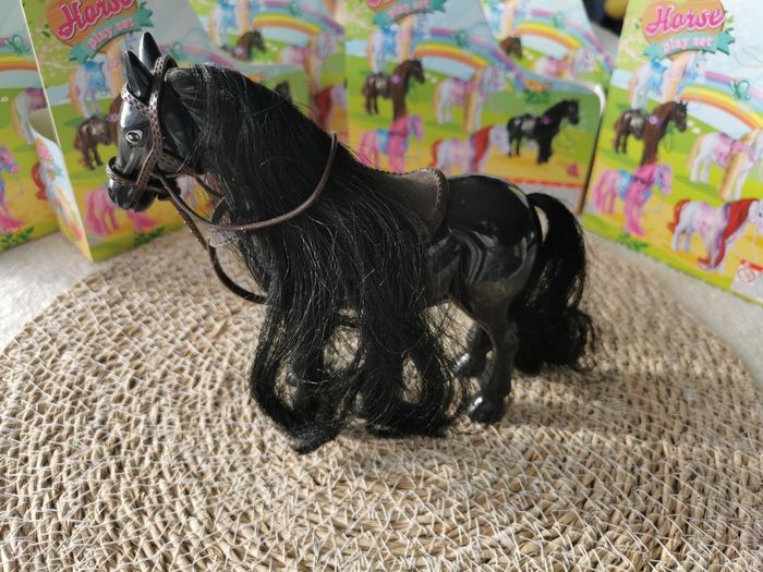 6 chevaux à coiffer avec peignes et pinces - photo numéro 3