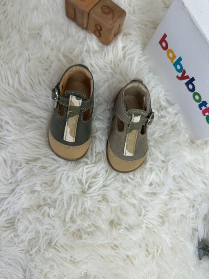 Paire de chaussures Babybotte taille 18 - photo numéro 3