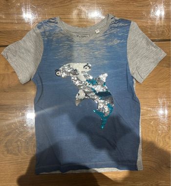 Tee shirt manches courtes requin à sequins 8 ans