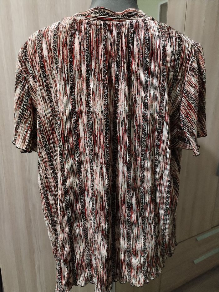 Blouse manches courtes taille 54/56 - photo numéro 3