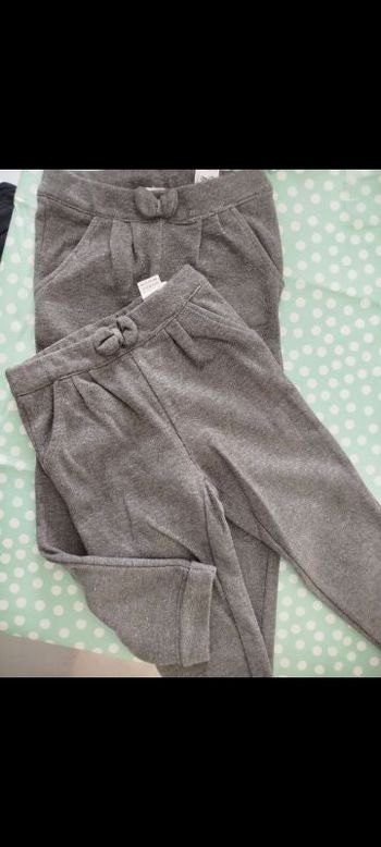 #kytie3ansfille. 2 pantalons taille 3 ans
