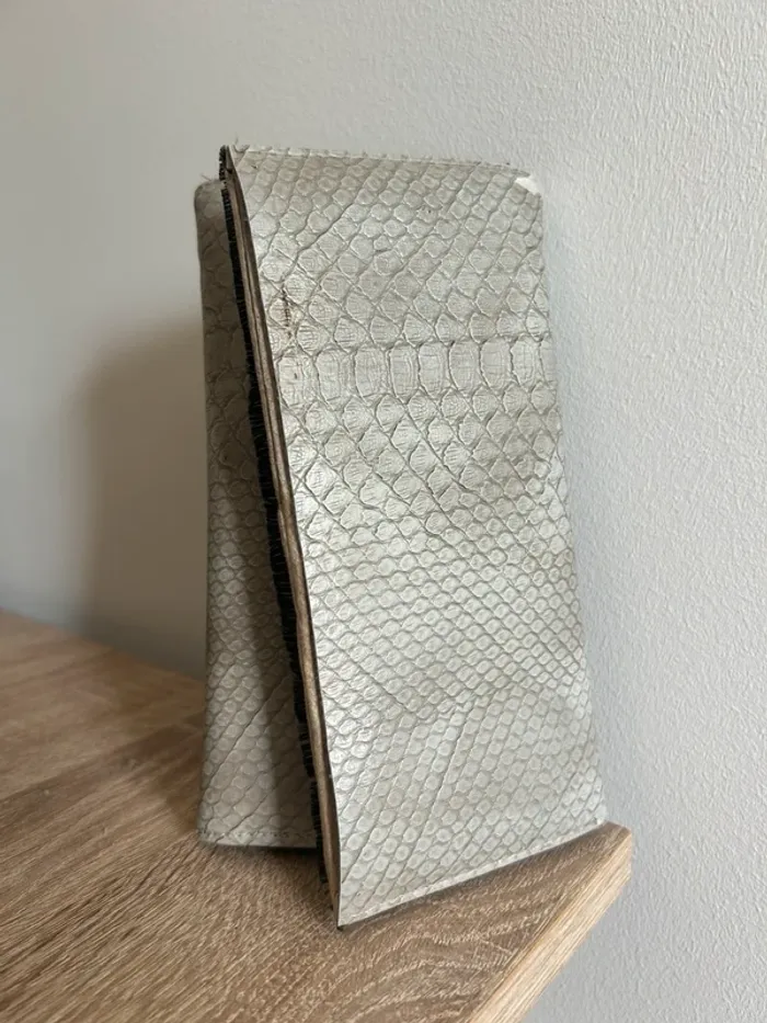 À donner Porte-feuille python Zara - photo numéro 2
