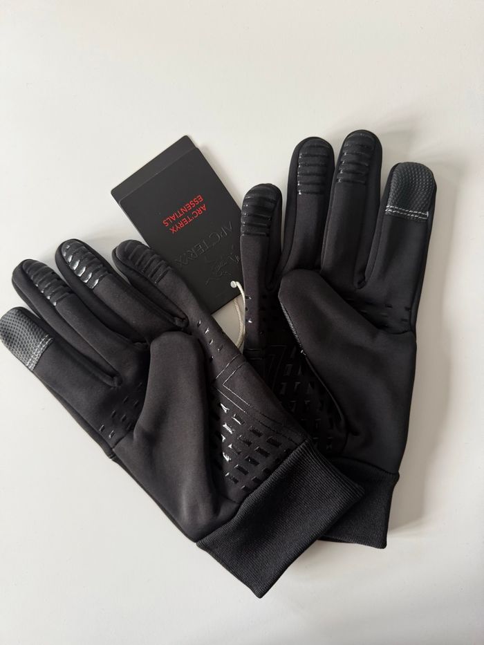 Gant arc’teryx noir tactiles - photo numéro 2