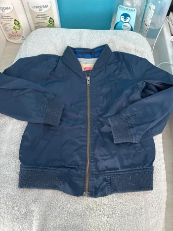 Bomber’s Lévis
