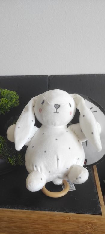 Peluche musicale lapin blanc étoiles grises Simba Toys rose rond Musique Gris