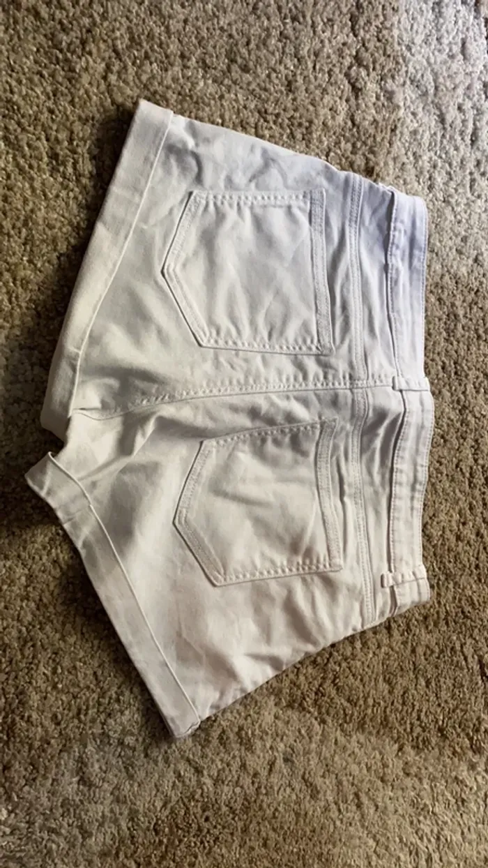 Short blanc - photo numéro 3