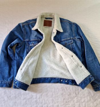 Blouson  , veste en jeans moumouté  , homme Levis Strauss  , taille L