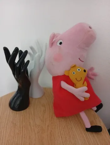 Peluche Peppa et doudou bon état