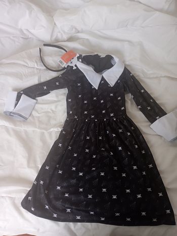 Déguisement halloween Robe et serre tête 110/116 cm neuf 10€