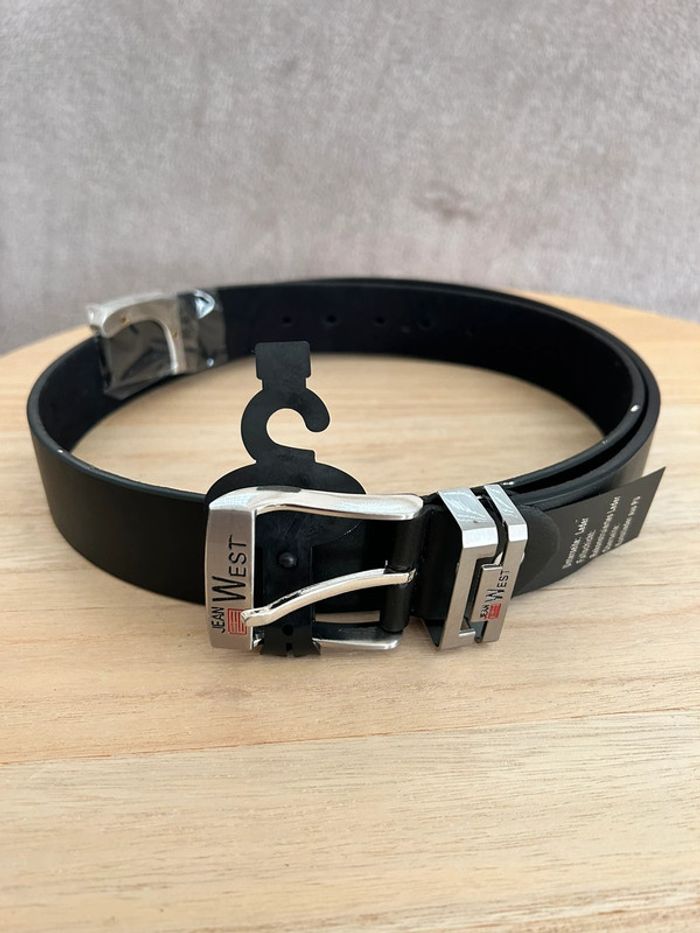 Ceinture en cuir noir taille 105 cm