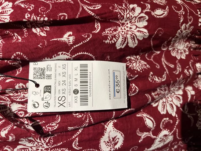 Robe longue rouge fleurie épaules dénudées (XS-34) - photo numéro 3