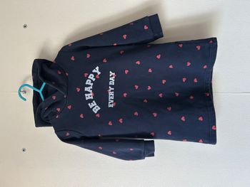 robe sweat à capuche avec coeurs 