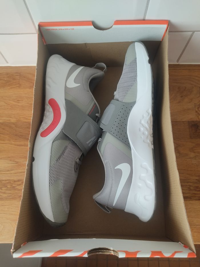 Baskets Nike renew retalation 4 T 47.5 - photo numéro 6