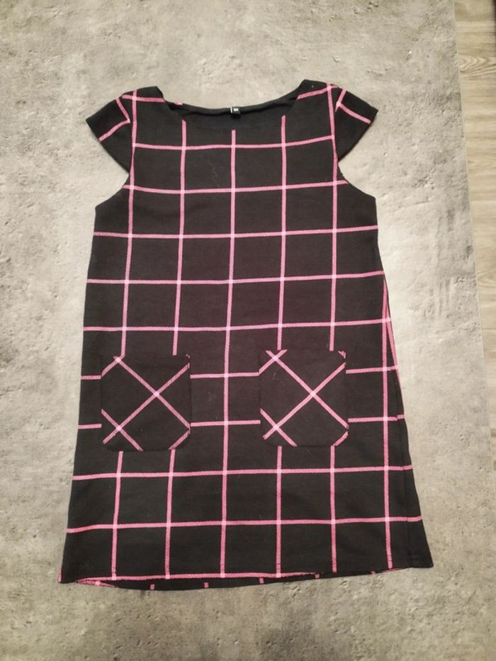 Robe noir et rose