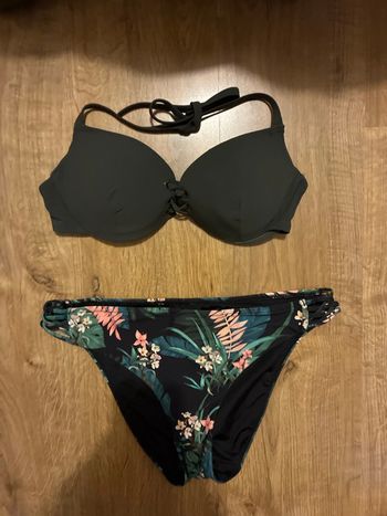 Haut de maillot de bain kaki