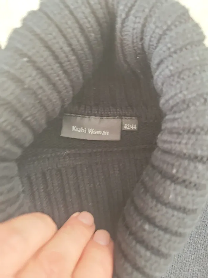 Pull col roulé taille 42/44 - photo numéro 3