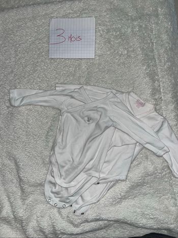 Lot bodies 3 mois