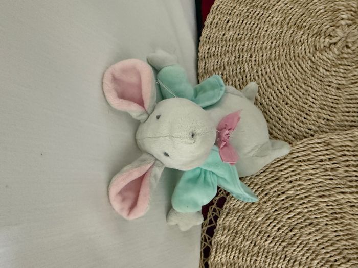 Peluche Beatrix Potter « Ma première souris coquine » d'Eden Toys