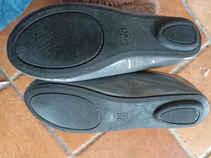 Ballerine grise taille 28 - photo numéro 3