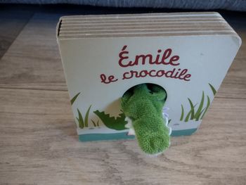 Livre marionnette crocodile 
