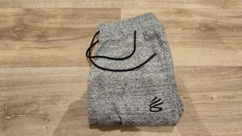 Pantalon Survêtement jogging under armour gris M coupe ajustée