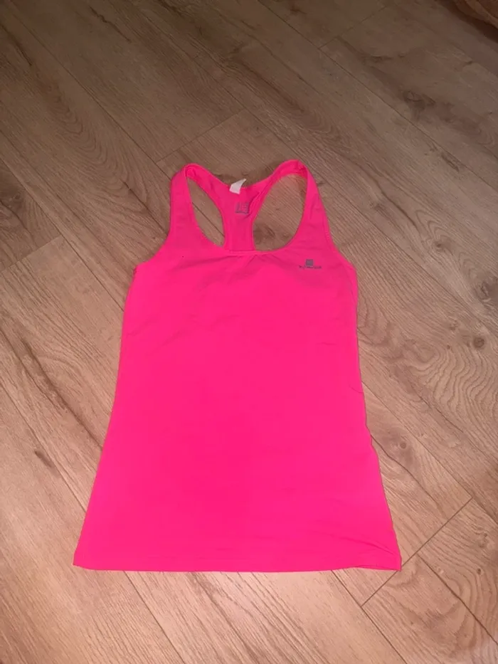 Débardeur de sport rose fluo