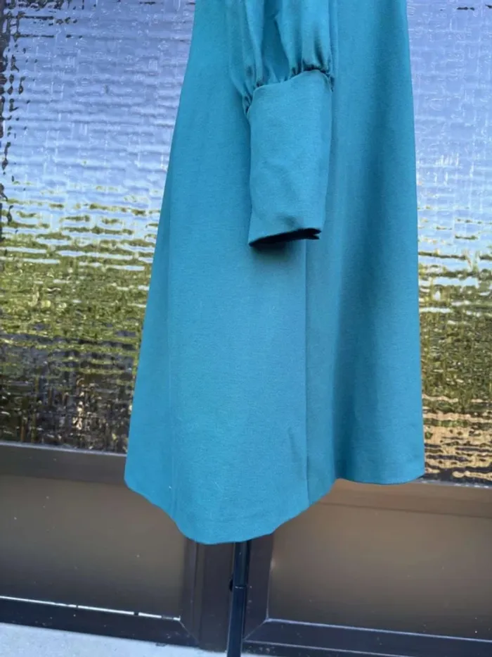 Robe Bleu-Verte Manches Longues Bouffantes - photo numéro 17