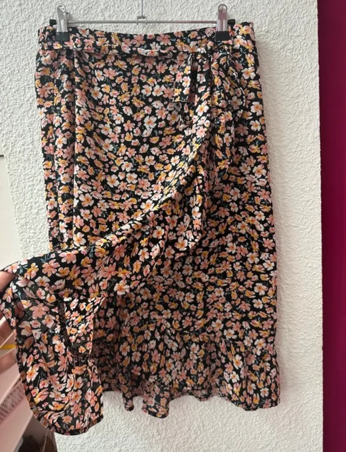 Jupe porte-feuille motif fleurs Only - photo numéro 2