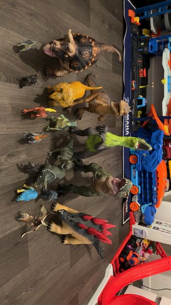 Lot dinosaure