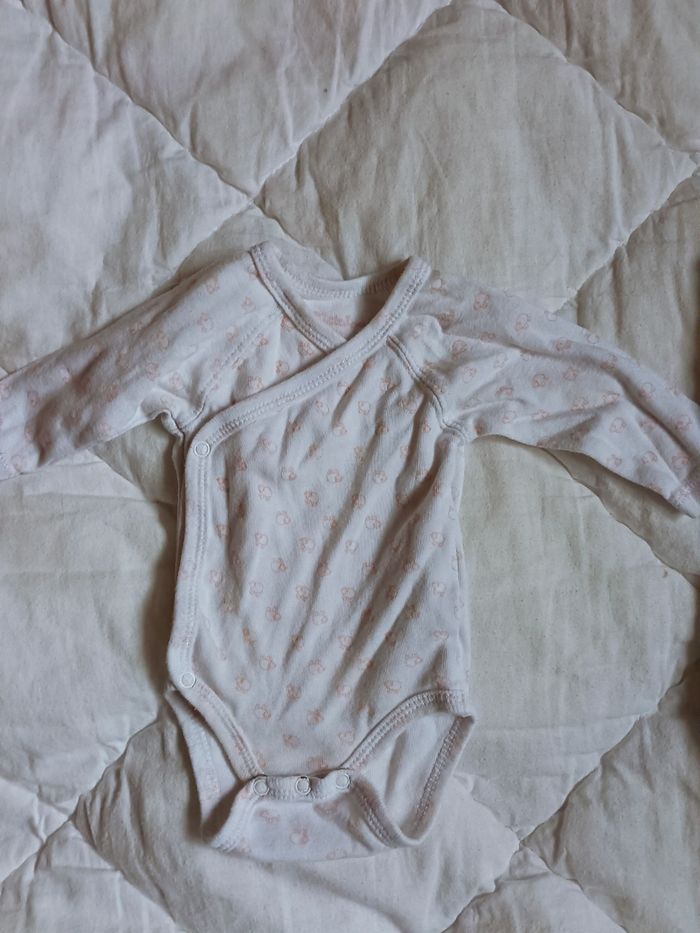 Lot bodies un mois/56 cm - photo numéro 5