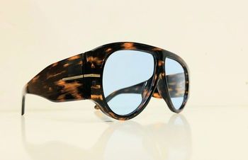 Lunette de soleil mixte marron léopard verres bleus uvprotection catégorie 1 taille large