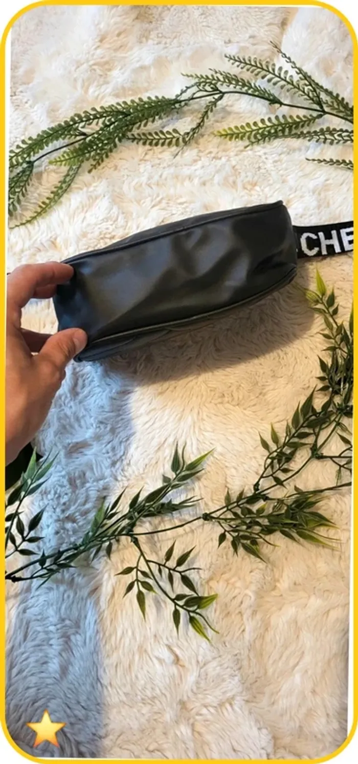 Sac à main noir, bandoulière, neuf jamais utilisé - photo numéro 4