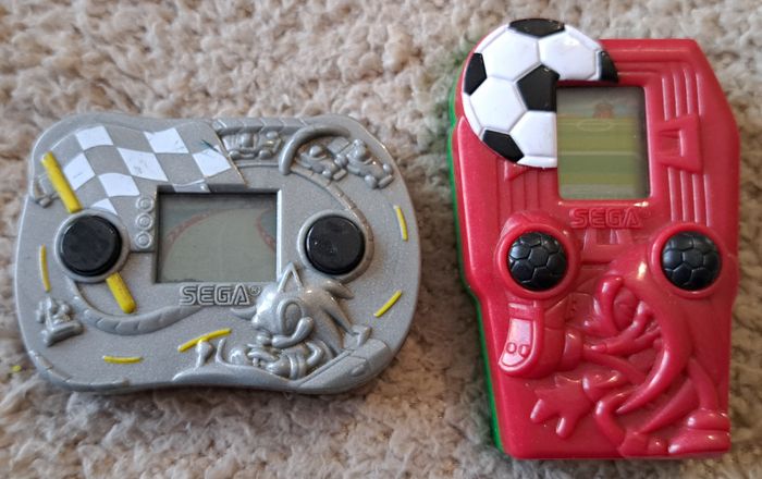 🎮 Lot de 2 jeux électroniques Sega McDonald's 2004