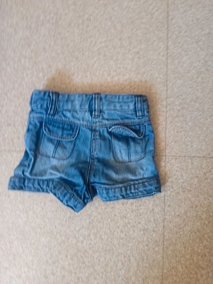 Un short 12 mois - photo numéro 2