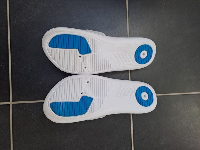 Sandales piscine Taille 44/45 - photo numéro 3