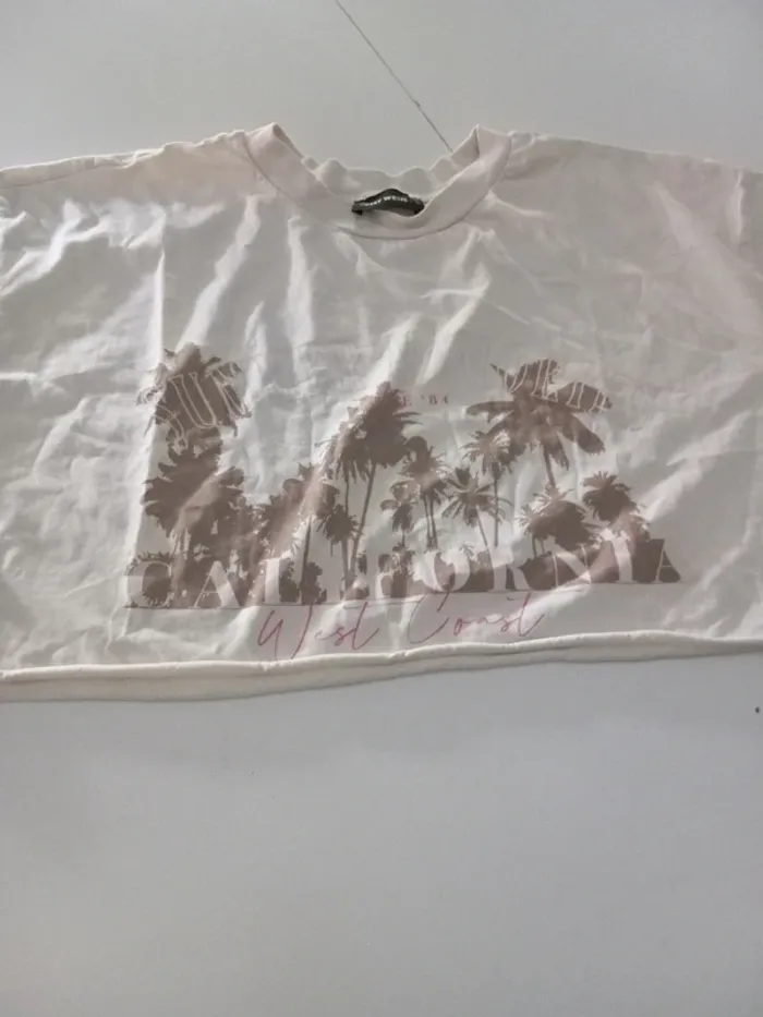 T-shirt porte court taille M - photo numéro 3