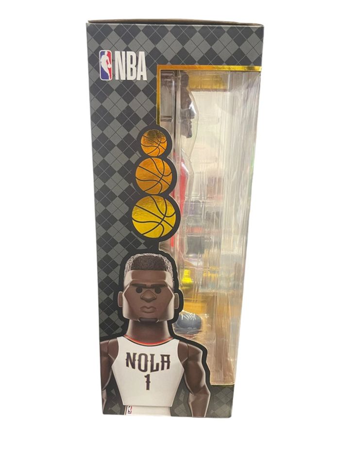 Figurine Funko Gold Zion Williamson Pelicans 1 NBA spécial édition 30 cm neuf - photo numéro 3