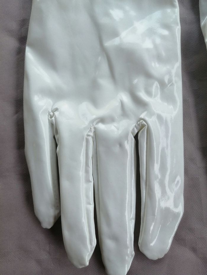Fetish gants en vinyle blancs t xl - photo numéro 3