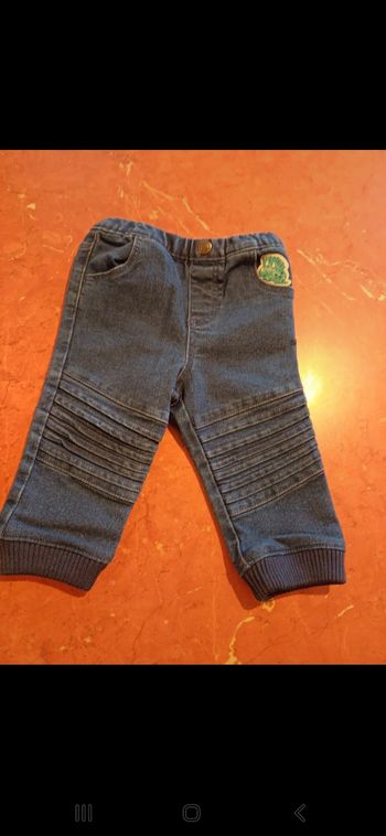 Jean bébé taille 9 mois