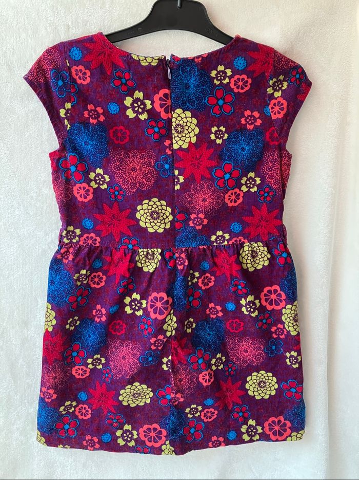 Robe courte In Extenso 6 à 8 ans (2€50) - photo numéro 4
