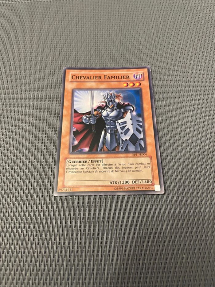 carte Yu-Gi-Oh Chevalier Familier EP1-FR006