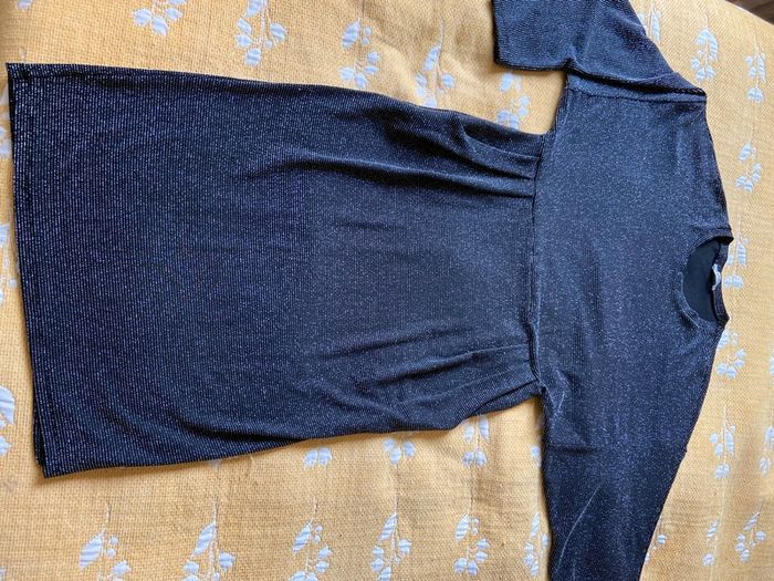 Robe gris avec file argenté Zara , longueur de la robe 115 cm, col rond, taille M neuf - photo numéro 6