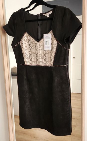 Robe manches courtes noire et serpent taille 4 42 Jus d'Orange