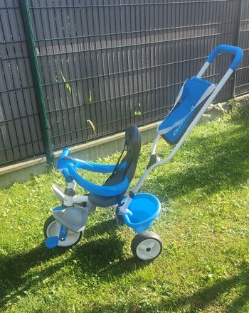 Tricycle evolutif bleu