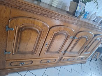 Salle a manger 200 a négocier
