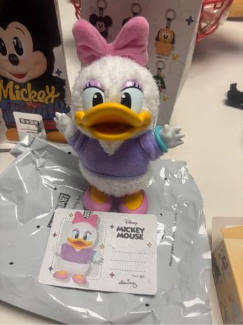 Popmart Disney family Daisy