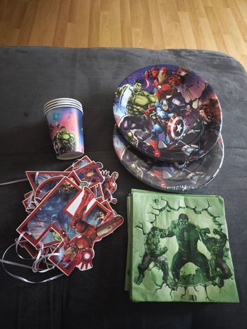 Lot anniversaire avengers/ Hulk