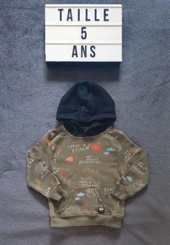 Pull taille 5 ans 🧸