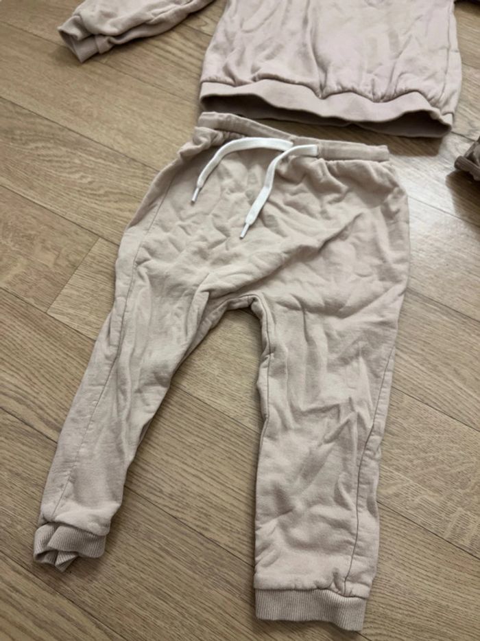 Ensemble +. Culotte zara neuve 3 ans tres bonne etat - photo numéro 2
