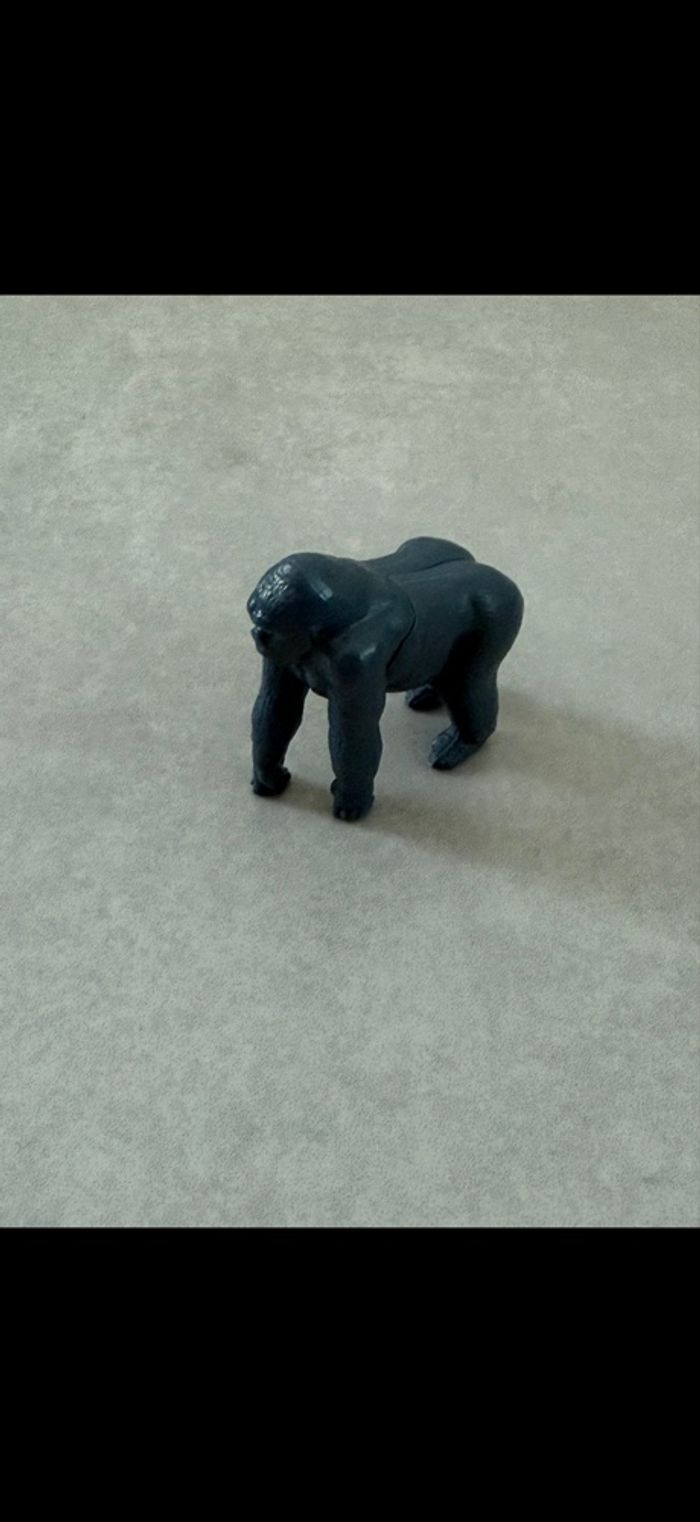 Figurine gorille